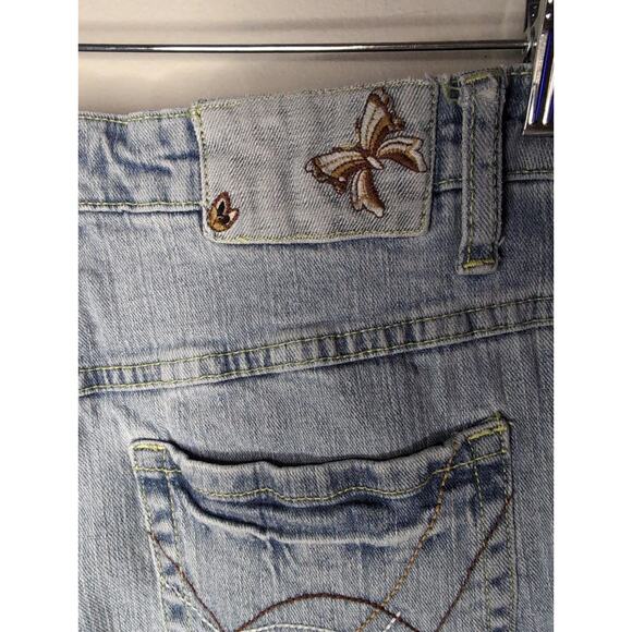 LA Blues dusty floral butterfly embroidered accent light denim jeans 12 - Picture 7 of 9